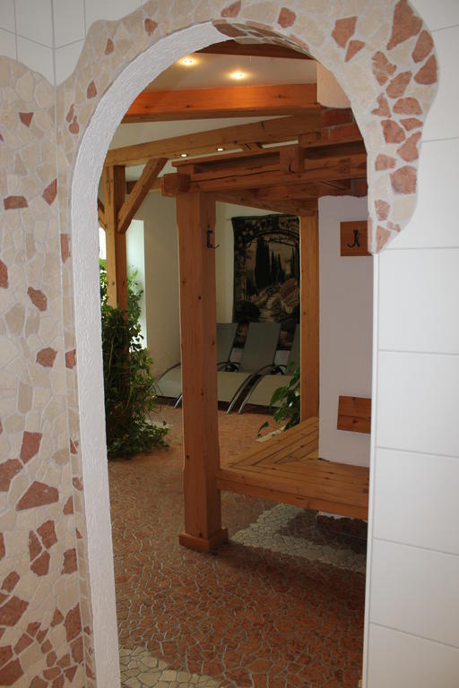 Hotel Almtalerhof Траун Экстерьер фото